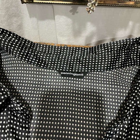 PENNINGTONS Black & White Satin Polka Dot Blouse – Estimated Size 5X - Picture 2 of 8